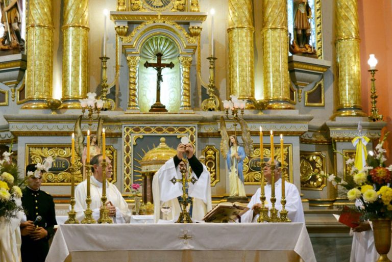 la santa misa
